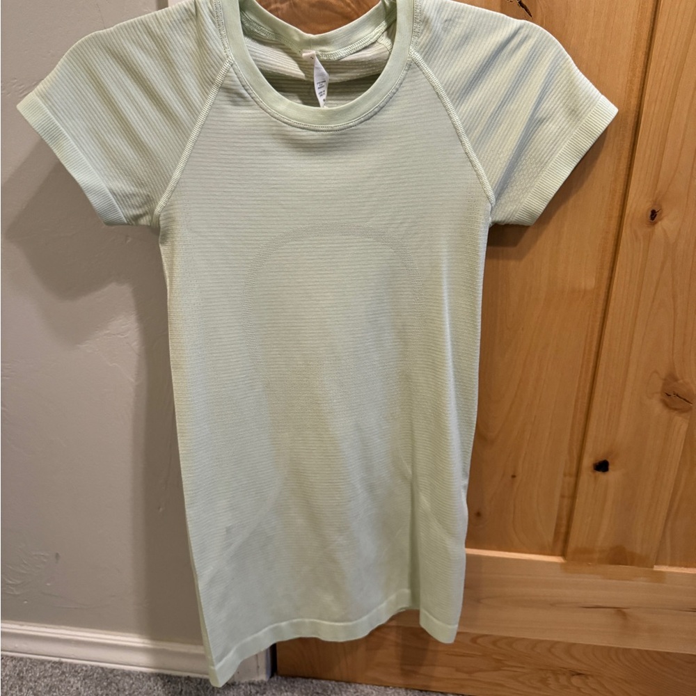 Lululemon swiftly tee 2.0 pistachio green